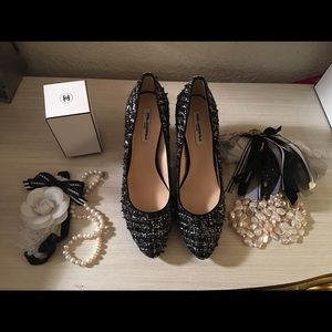 NWOT Heels, Black and White Tweed, Salt and Pepper